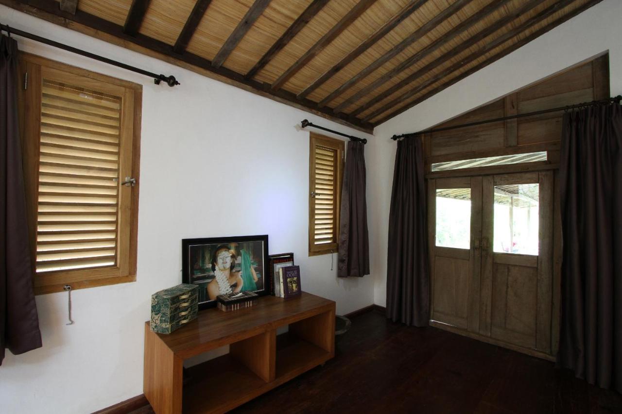 Villa Blue Steps Jogjakarta Buitenkant foto