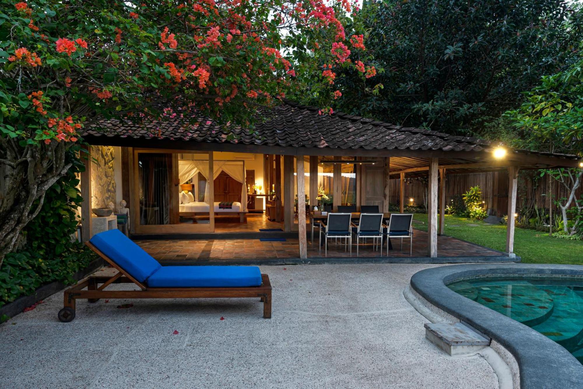 Villa Blue Steps Jogjakarta Buitenkant foto