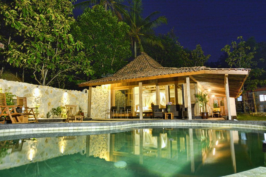 Villa Blue Steps Jogjakarta Buitenkant foto