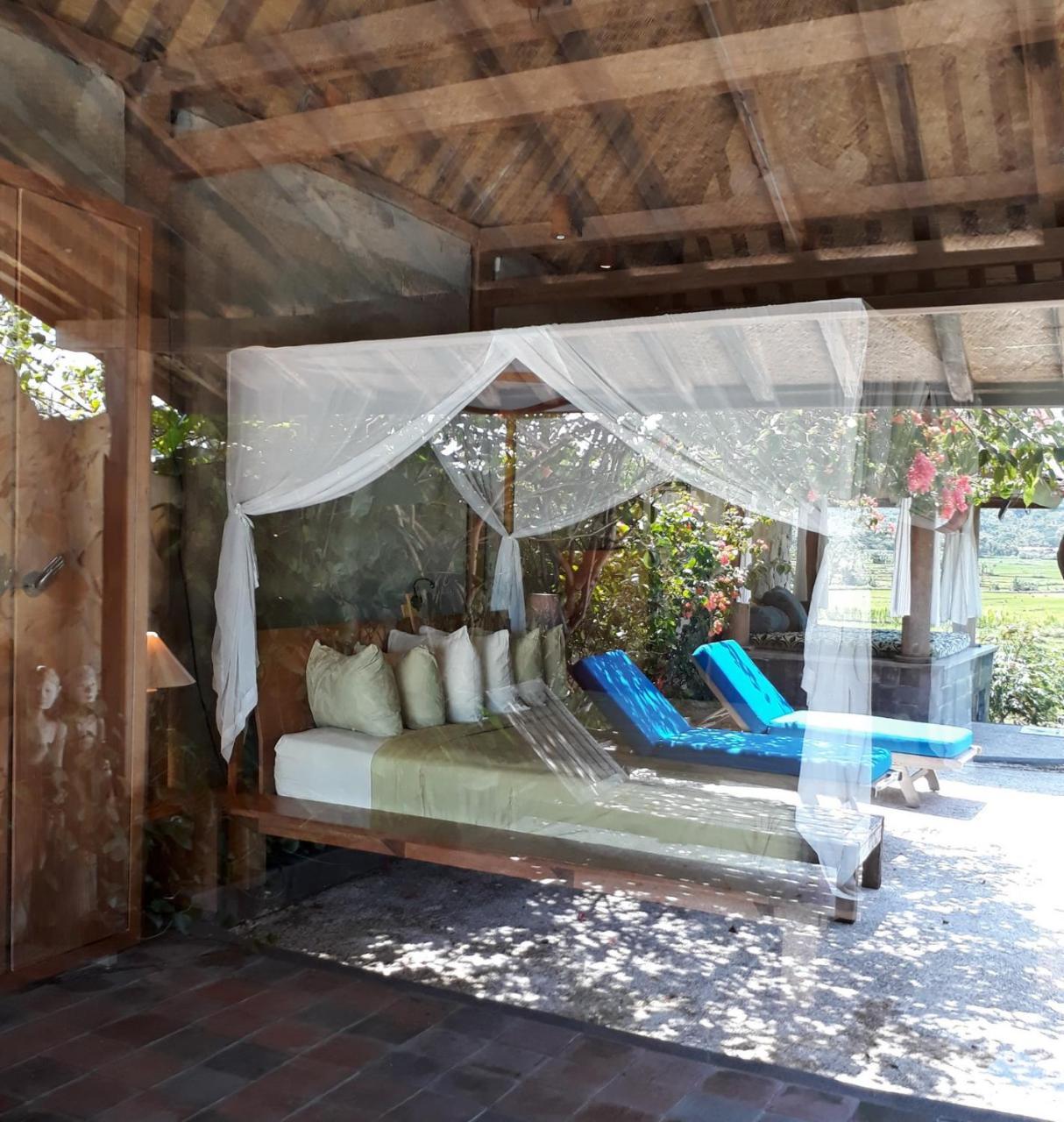 Villa Blue Steps Jogjakarta Buitenkant foto